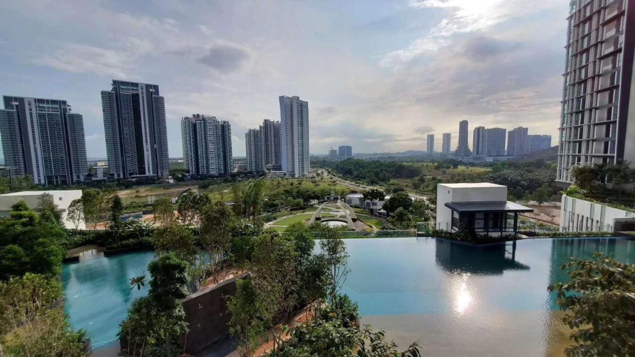 The Elysia Suites Nusajaya  Exterior photo