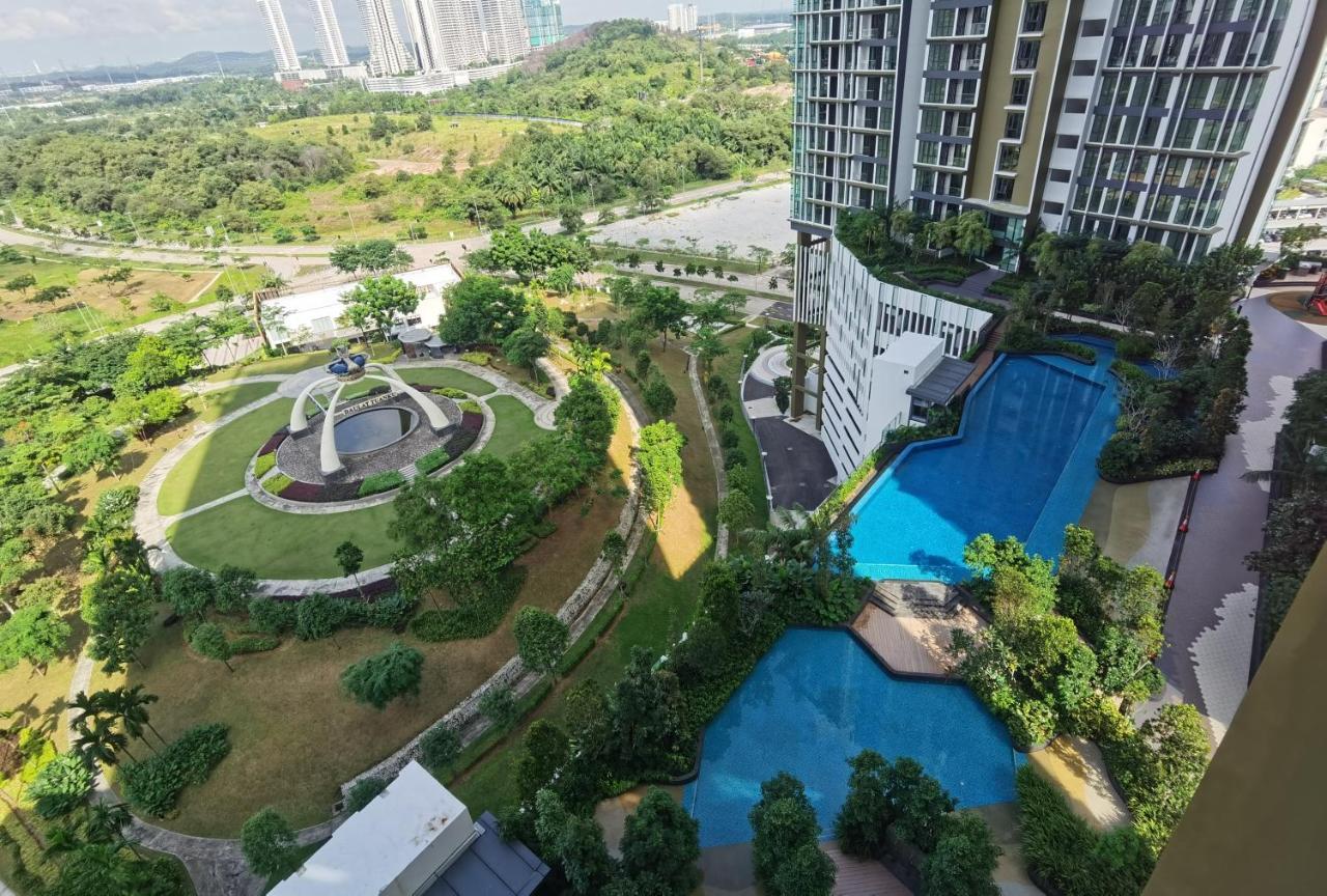 The Elysia Suites Nusajaya  Exterior photo
